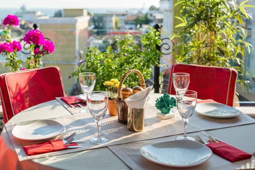 Tria Elegance Istanbul Hotel Exterior foto